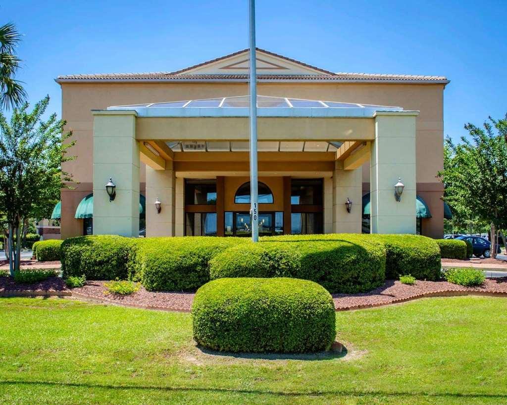 Quality Inn & Suites At Airport Blvd I-65 Mobile Exterior photo